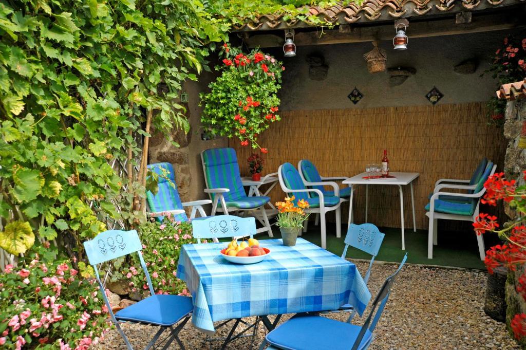 Hôtel Maison Saint Jacques à Parthenay Extérieur photo